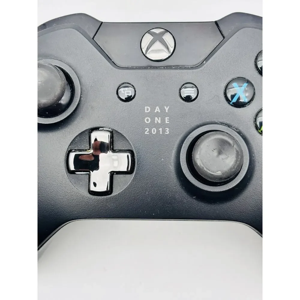 Microsoft Xbox One Wireless Controller Black 1537 Day One 2013 Limited Edition
